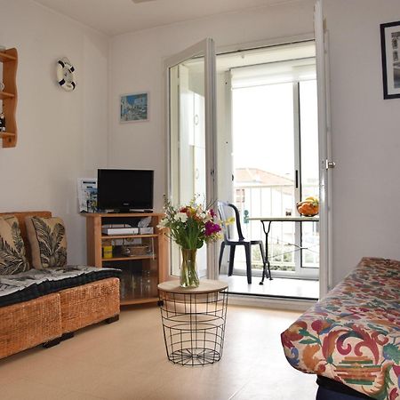 Appartement 1 Chambre, Avec Loggia Et Vue Sur Le Port Olona La Chaume Esterno foto